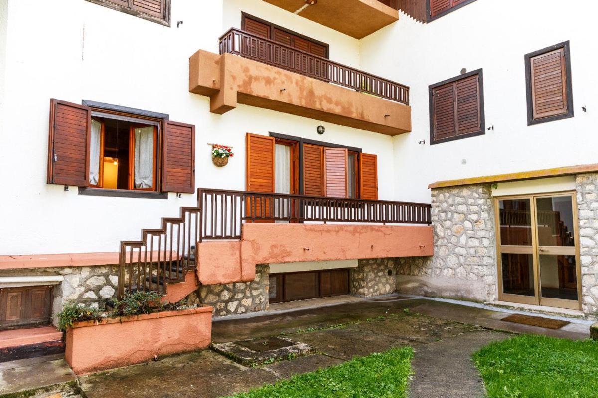 Residence Dei Medici-La Casa Nel Parco Pescasseroli Exterior foto